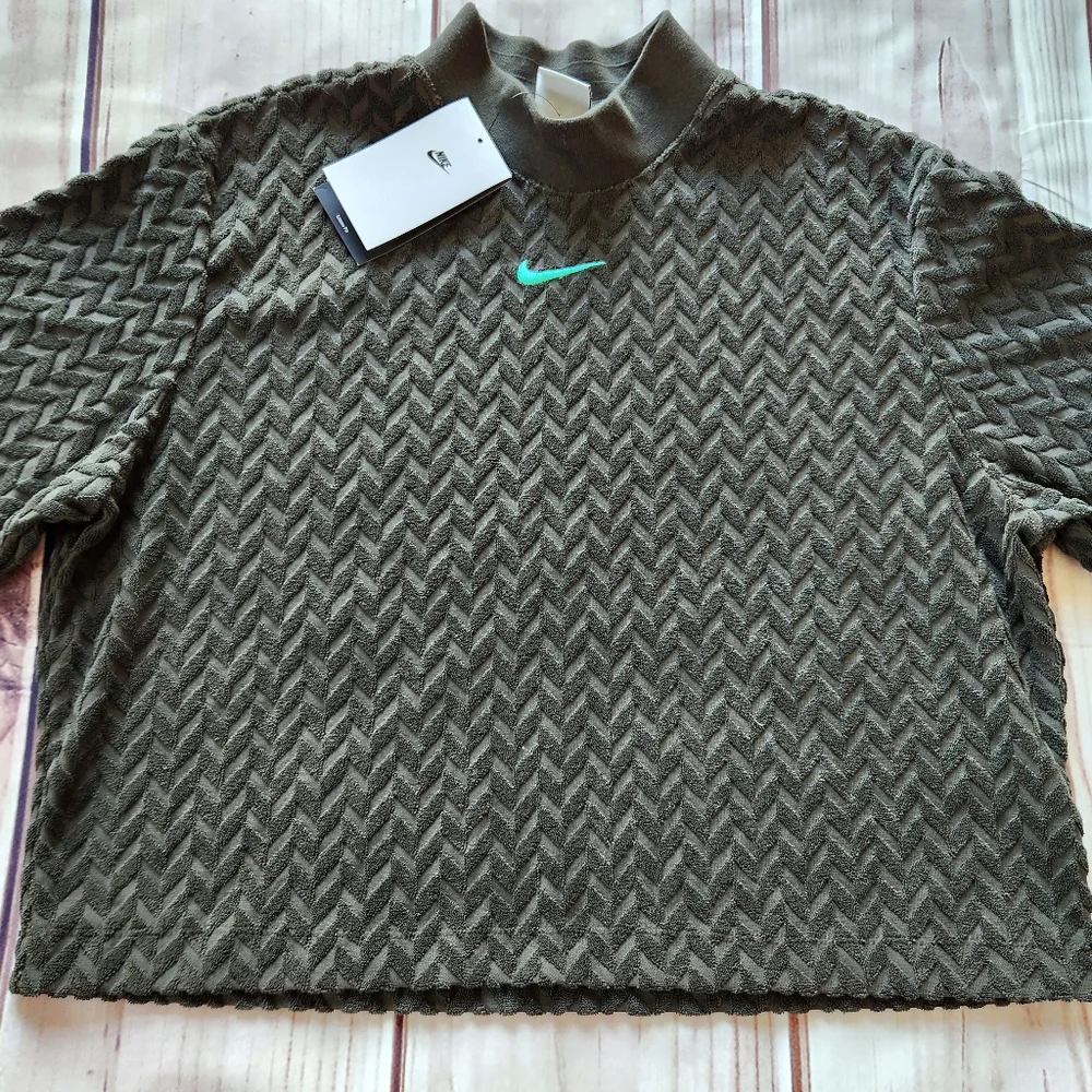 NWT Nike "Everyday Modern Allover Jacquard Boxy Top" Green Crop | Women's Size M - Picture 4 of 10
